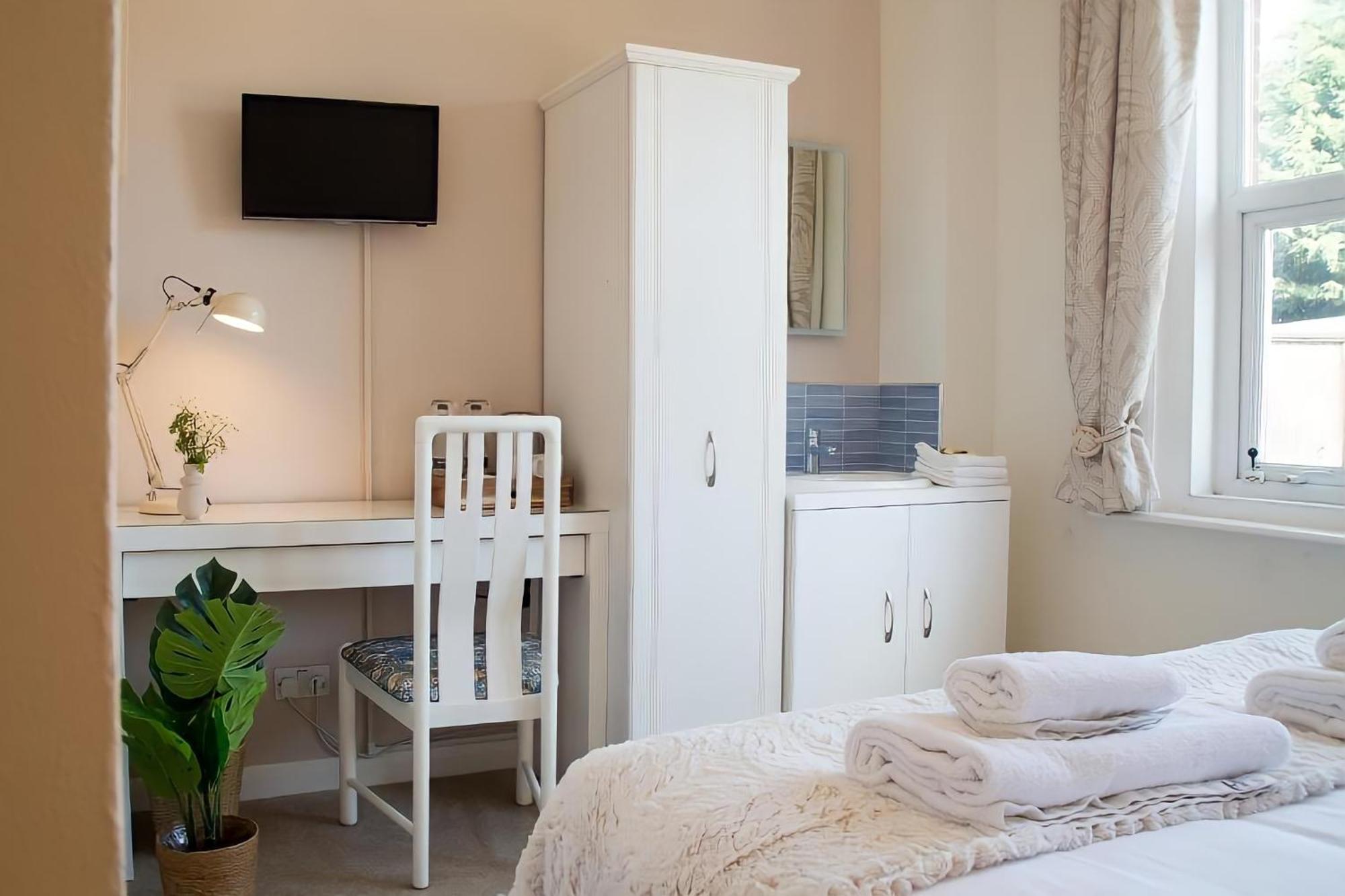 Poole Park House Guest house