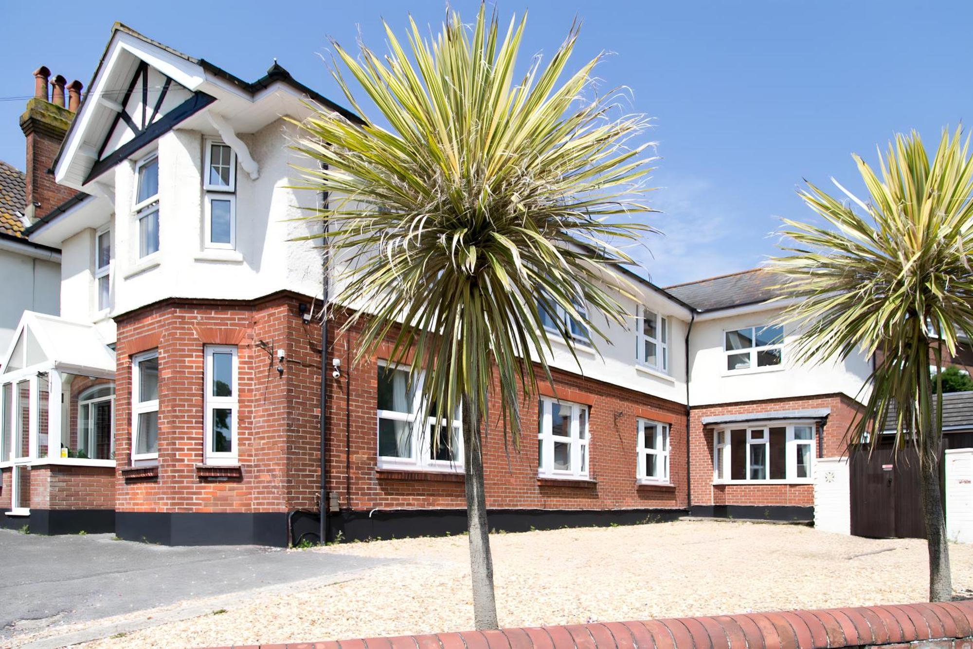 Guest house Poole Park House