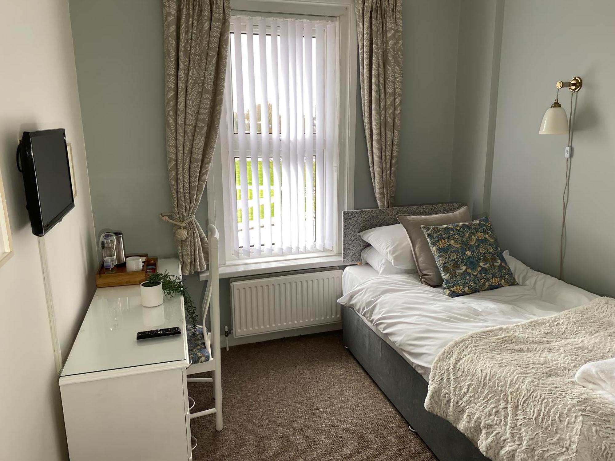 Poole Park House Guest house
