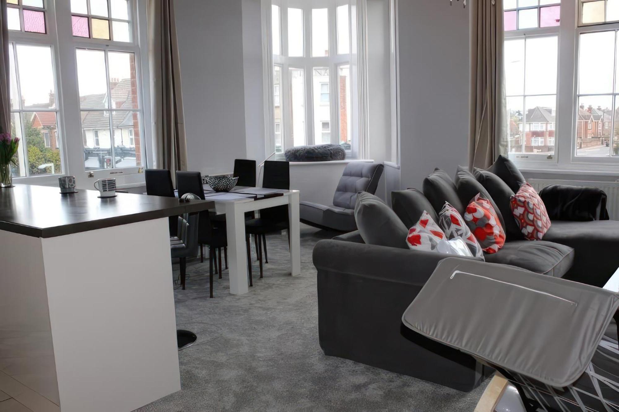 Apartment Lovely 2 Bed 2 Bath Flat With Free Parking