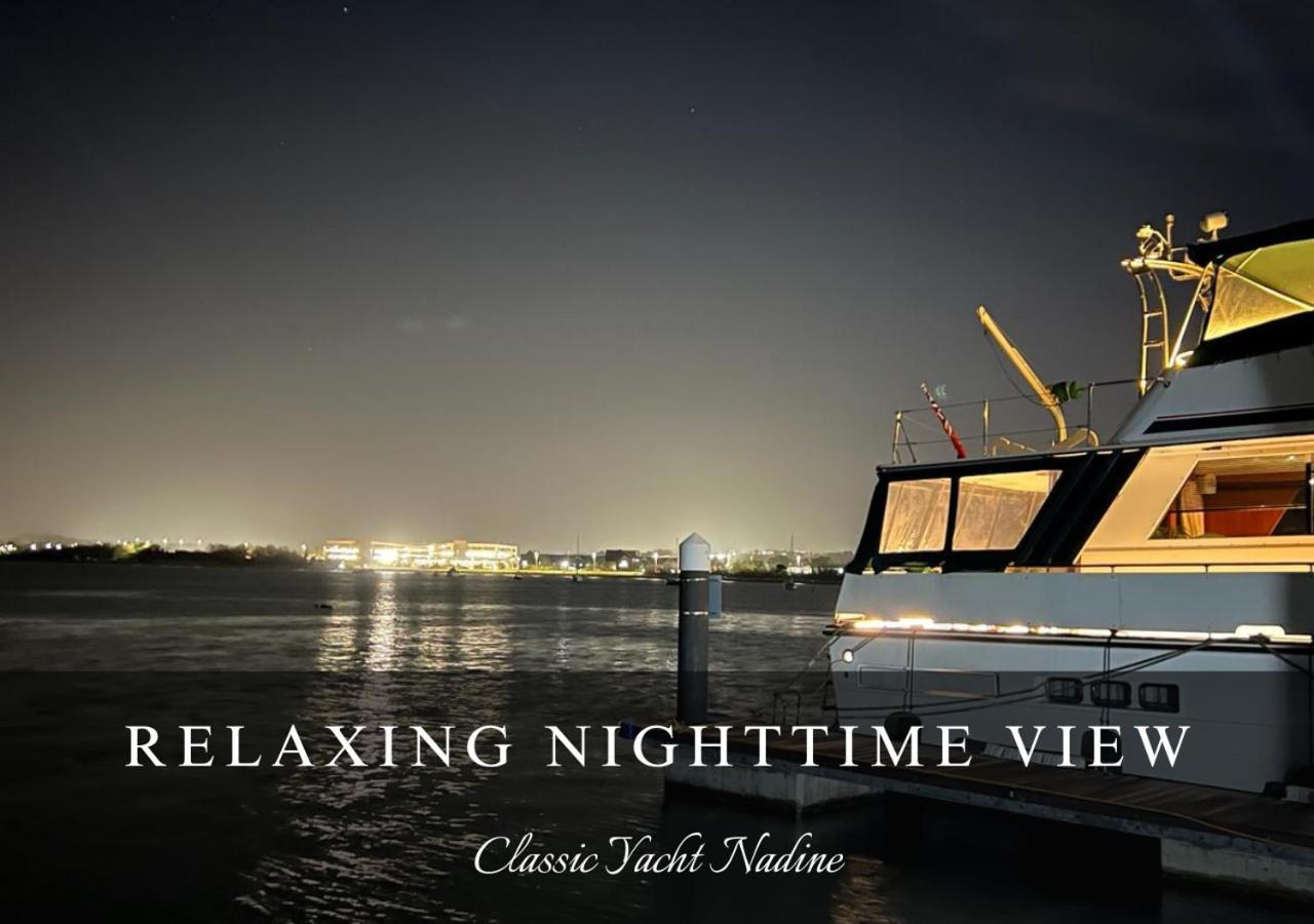 Botel Classic Yacht Nadine In Harbour, Dorset, With A Hot Tub Jacuzzi *