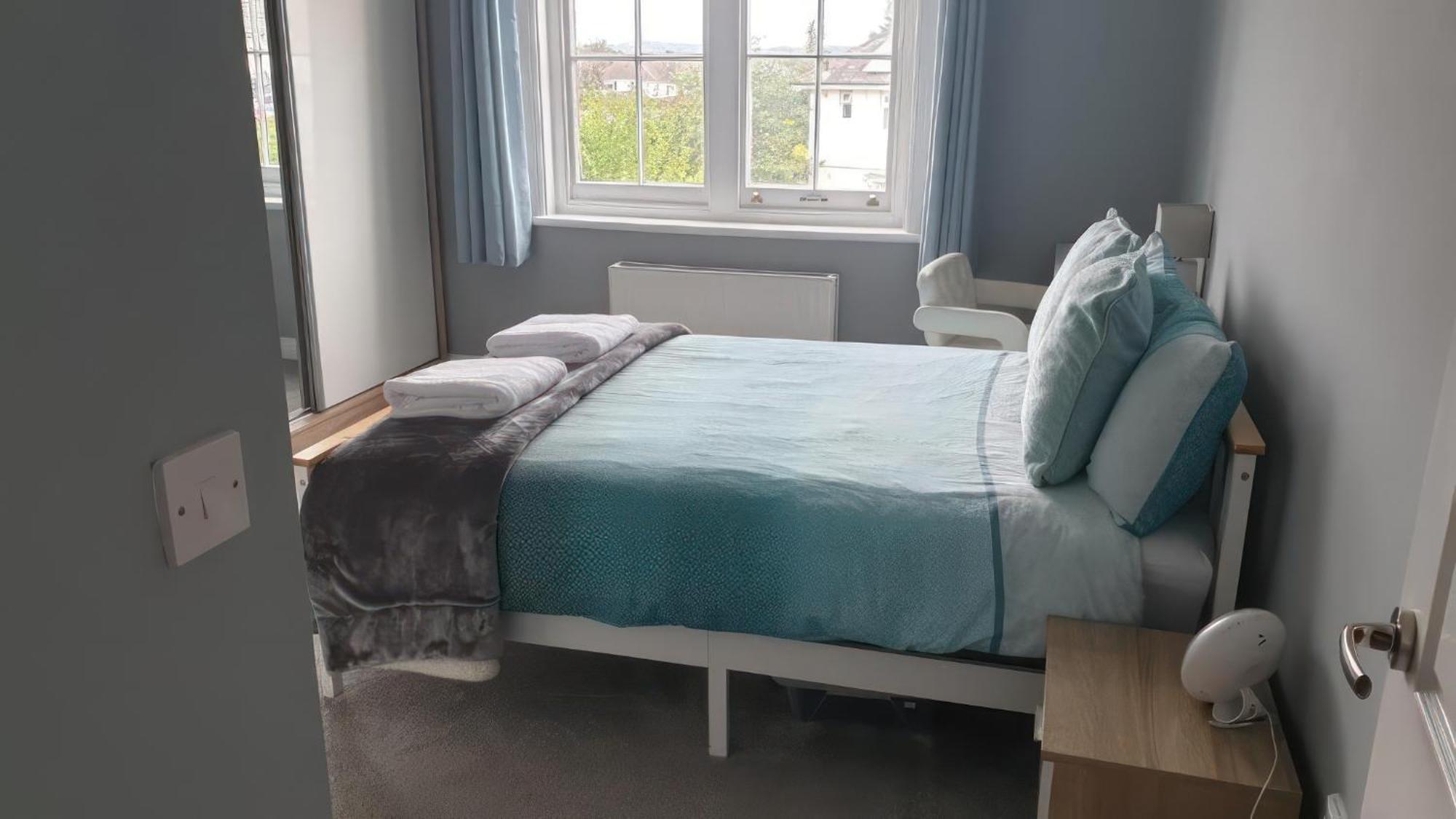 Apartment Lovely 2 Bed 2 Bath Flat With Free Parking *
