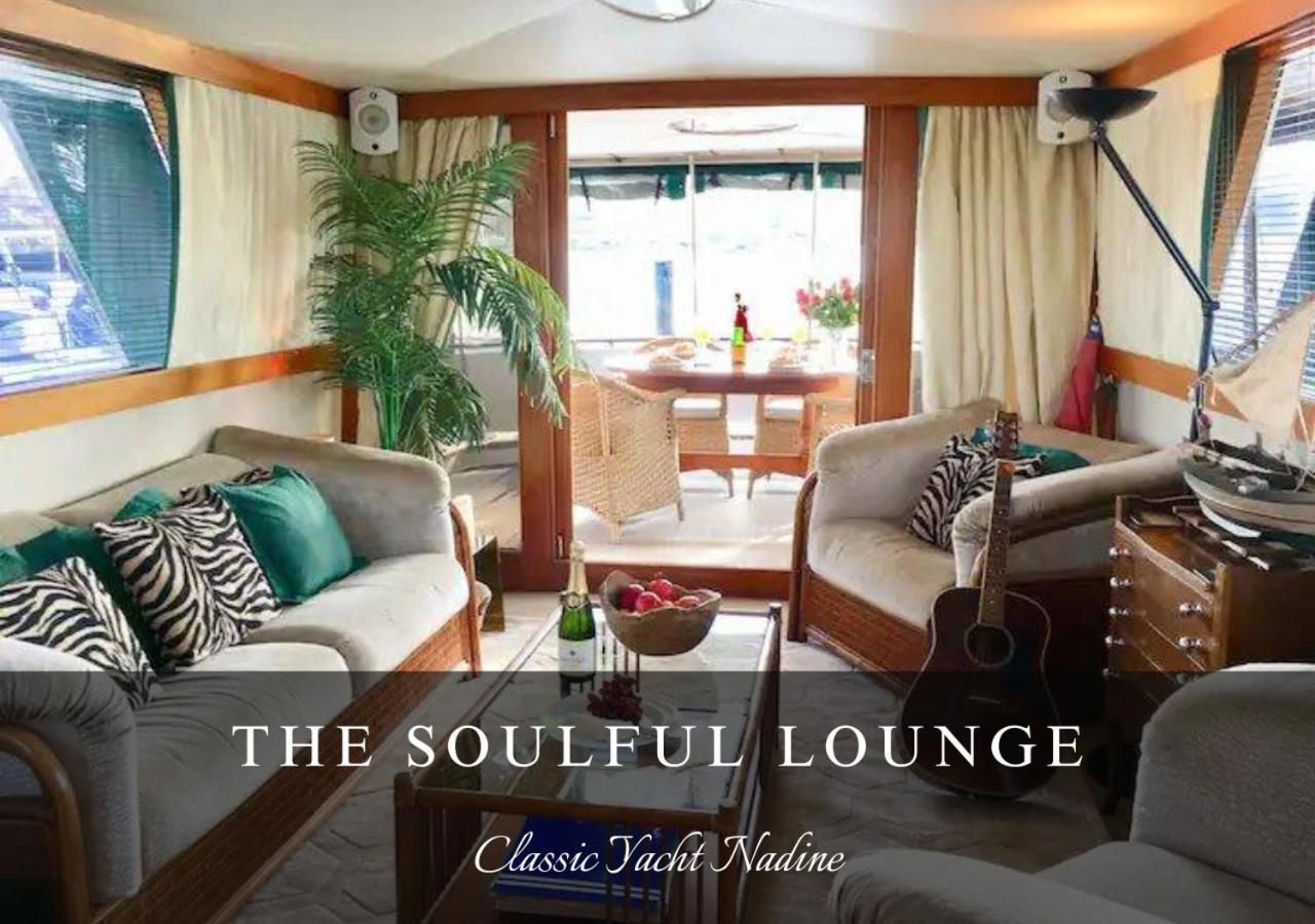 Botel Classic Yacht Nadine In Harbour, Dorset, With A Hot Tub Jacuzzi *