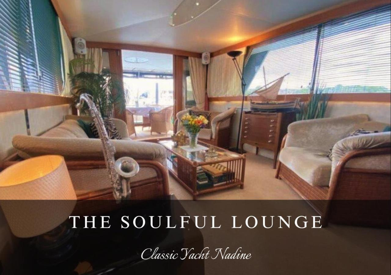 Botel Classic Yacht Nadine In Harbour, Dorset, With A Hot Tub Jacuzzi Poole