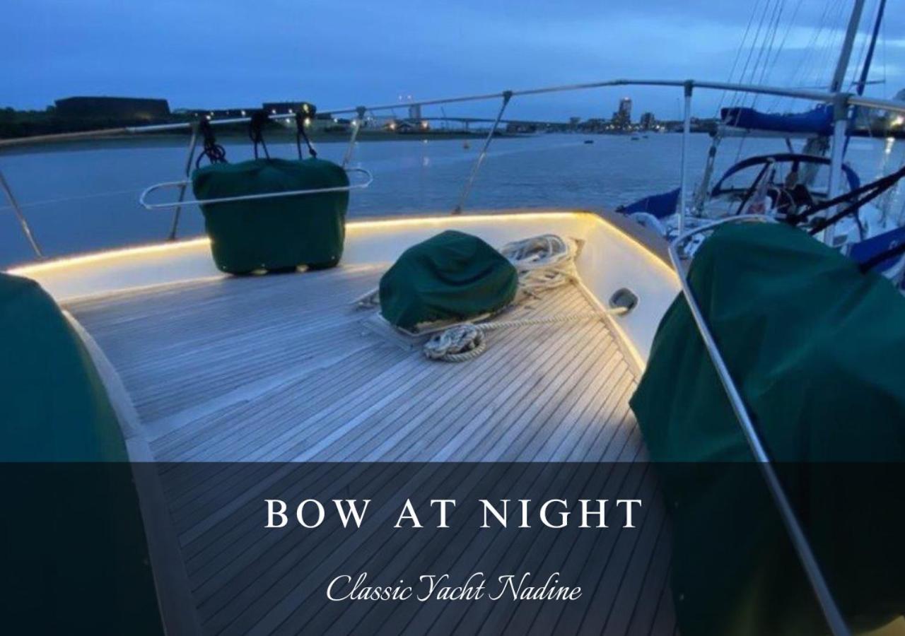 Botel Classic Yacht Nadine In Harbour, Dorset, With A Hot Tub Jacuzzi *