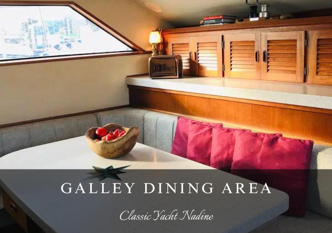 Classic Yacht Nadine In Harbour, Dorset, With A Hot Tub Jacuzzi Botel *