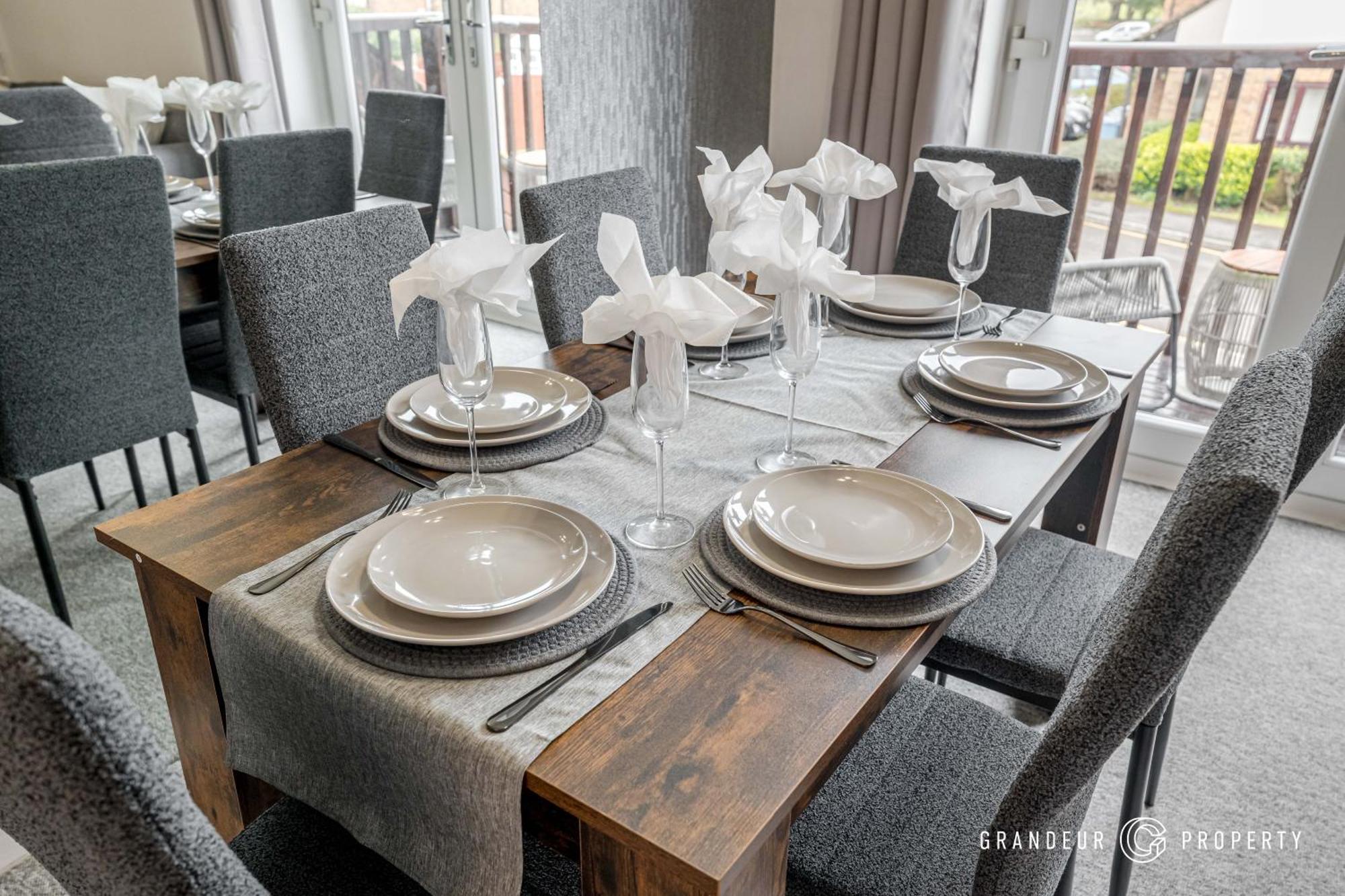 The Catalina Breeze By Grandeur Apartment