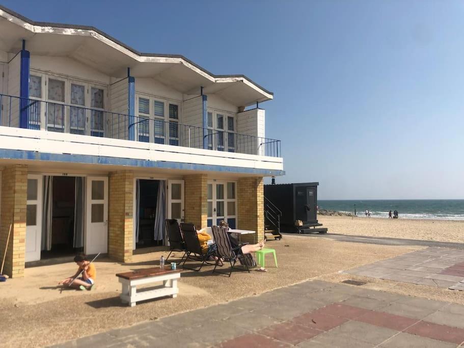 Holiday home Spacious 5 Large Bedroom Victorian House - 2 Miles Poole
