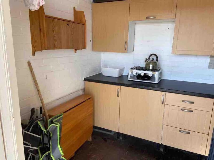 Spacious 5 Large Bedroom Victorian House - 2 Miles Holiday home Poole