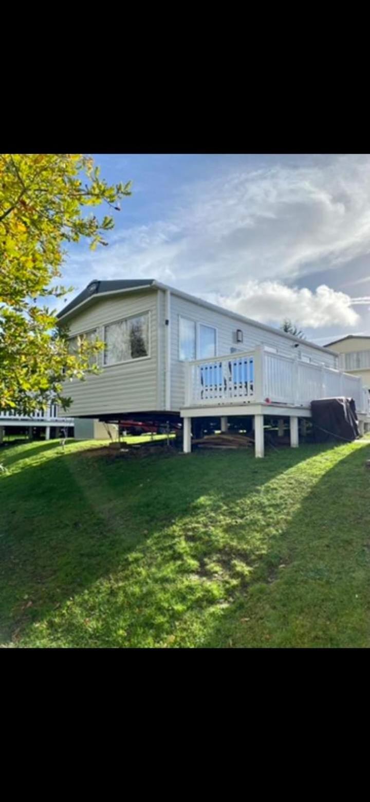 Laguna- Rockley Park * Poole