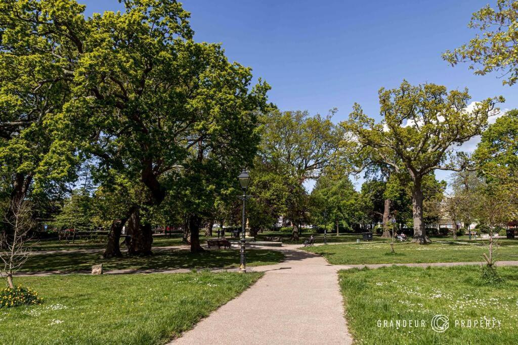 Park By Grandeur Apartment *