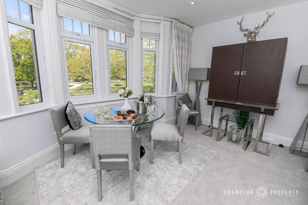Apartment Park By Grandeur Poole