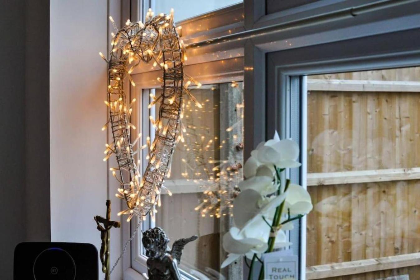 The Sashes: Cozy Near & Sandbanks Apartment Poole