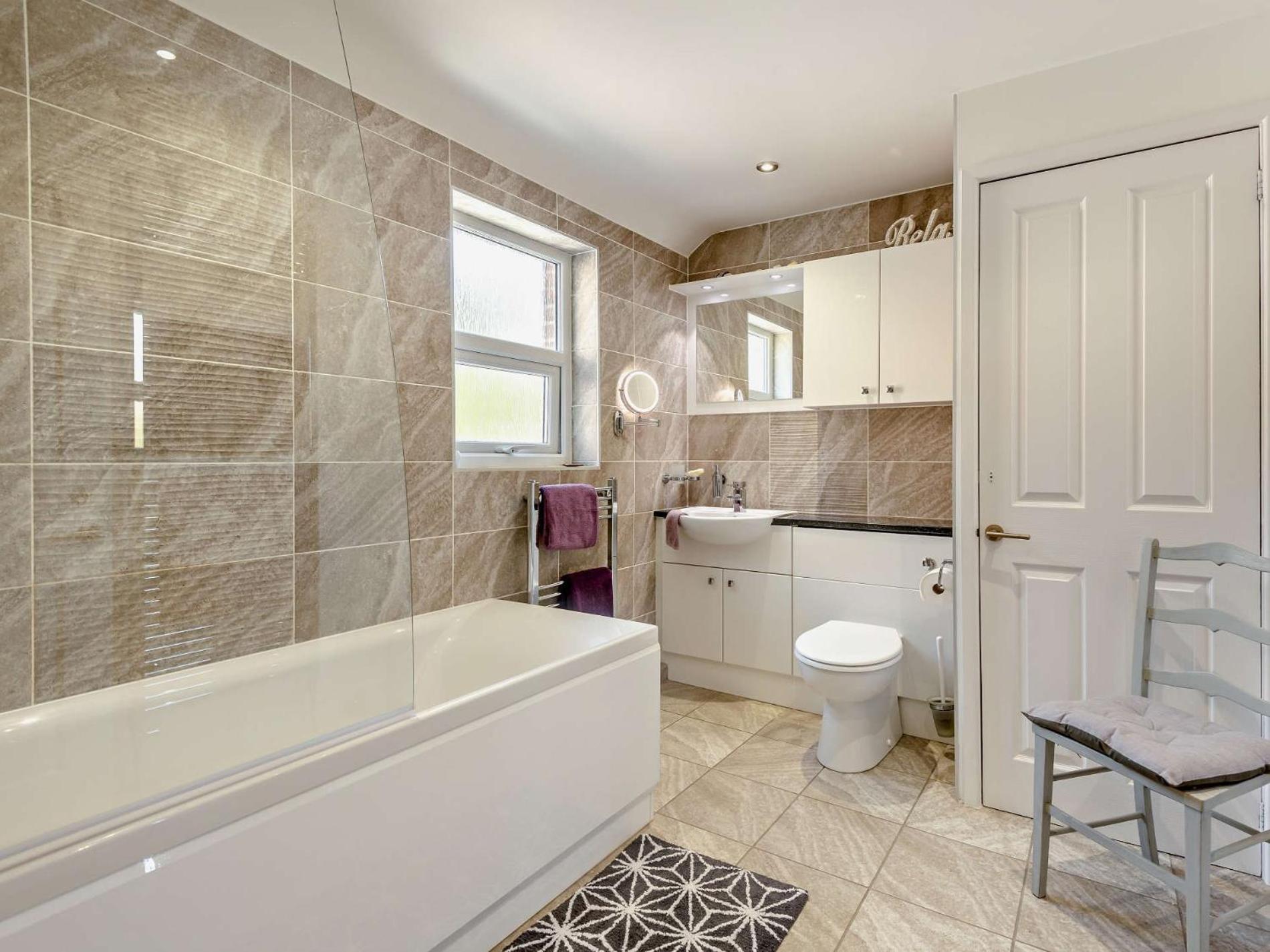 2 Bed In 91757 Holiday home Poole