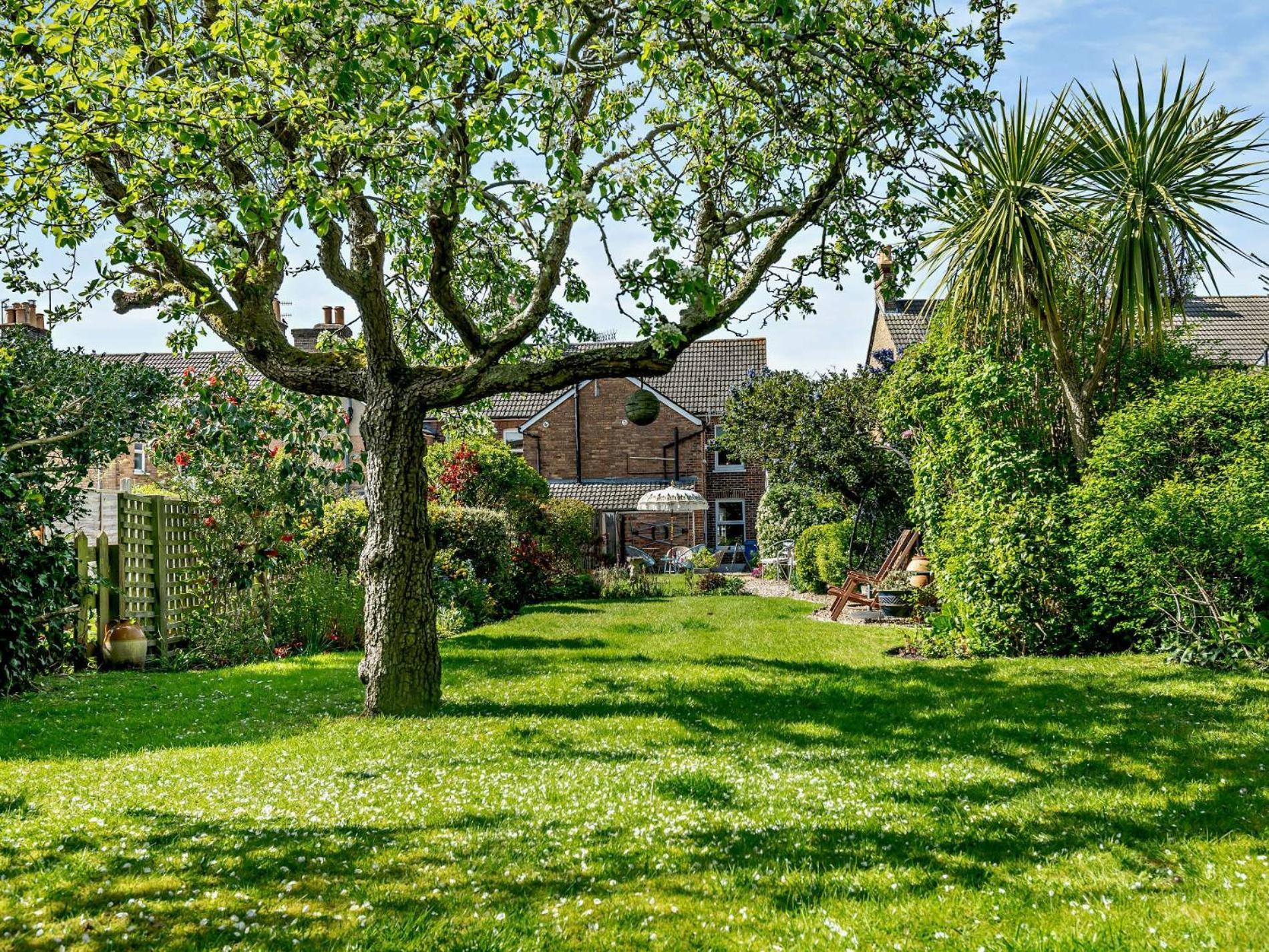 2 Bed In 91757 Holiday home *