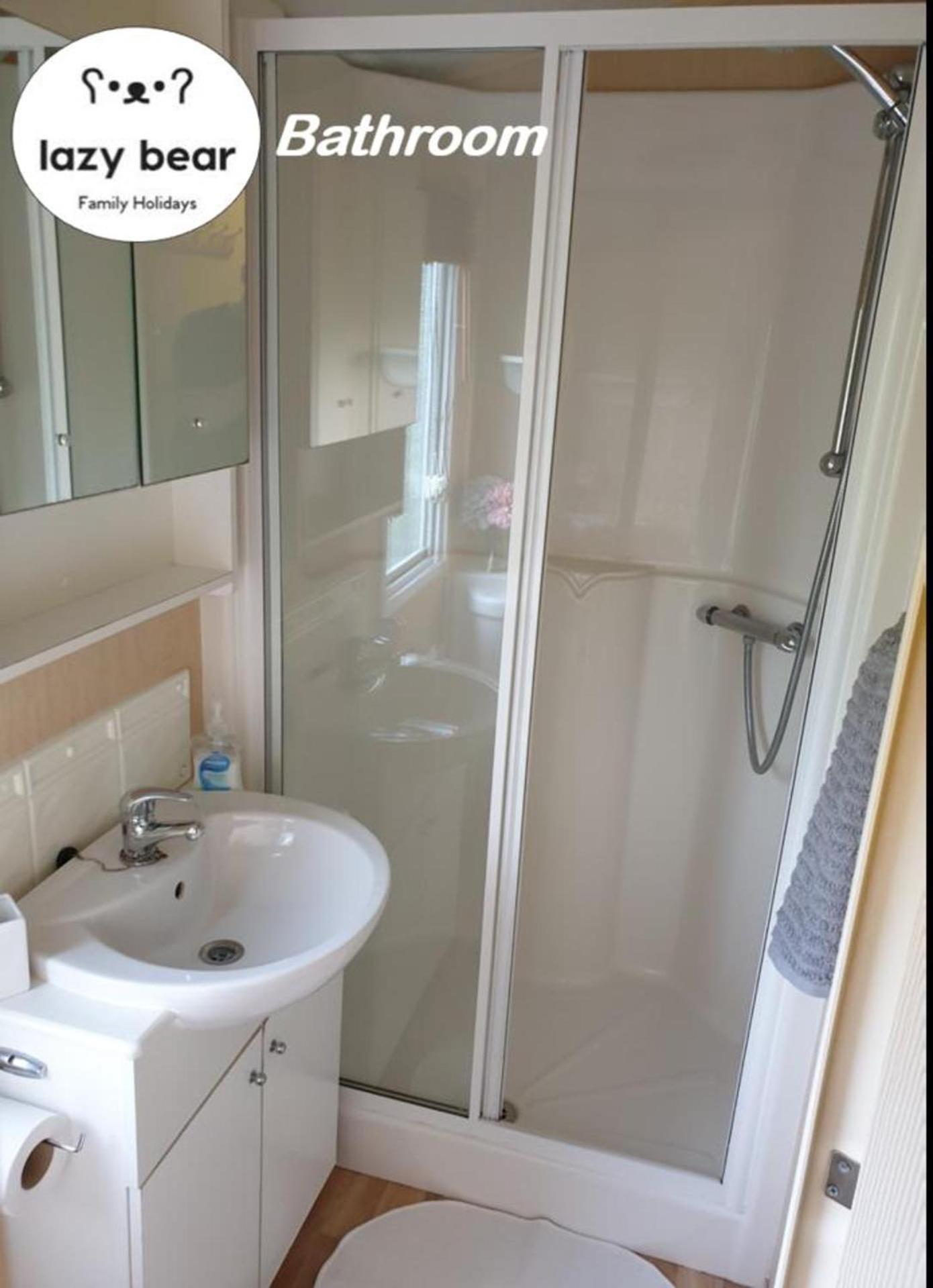 Charming 3-bed In Rockley Park Holiday home Poole