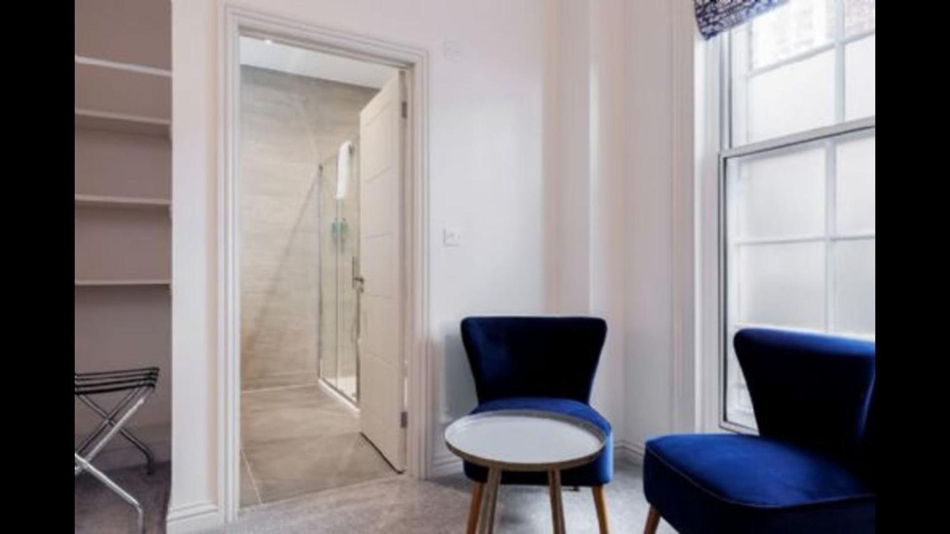 Custom House - Hawkhurst Chamber Holiday home Poole