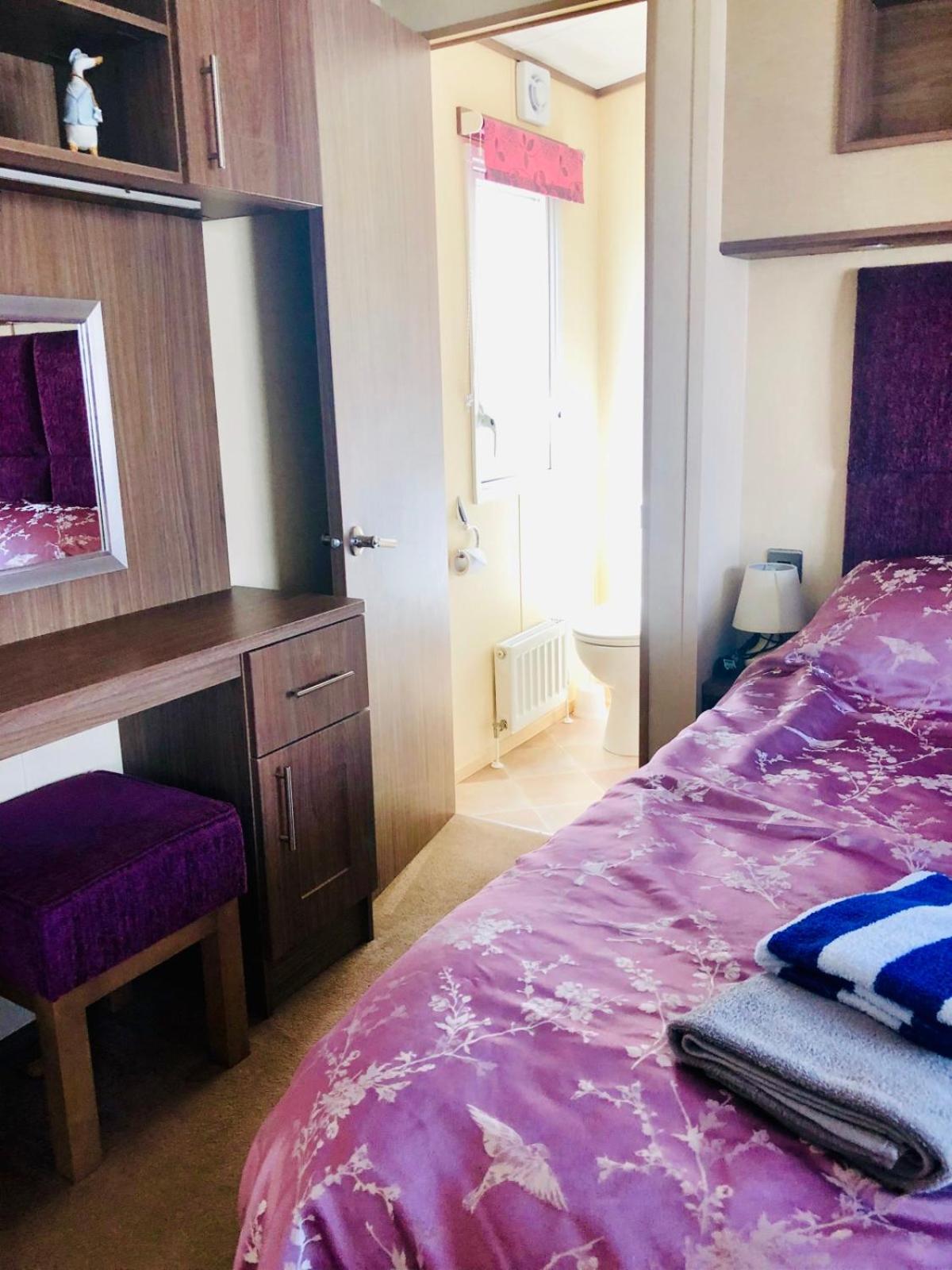 Family Seaside Retreat Private At 5-star Rockley * Poole