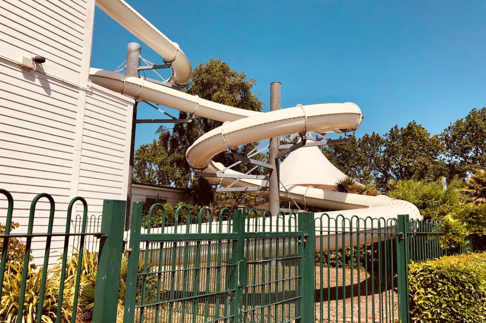 Family Seaside Retreat Private At 5-star Rockley Holiday home Poole