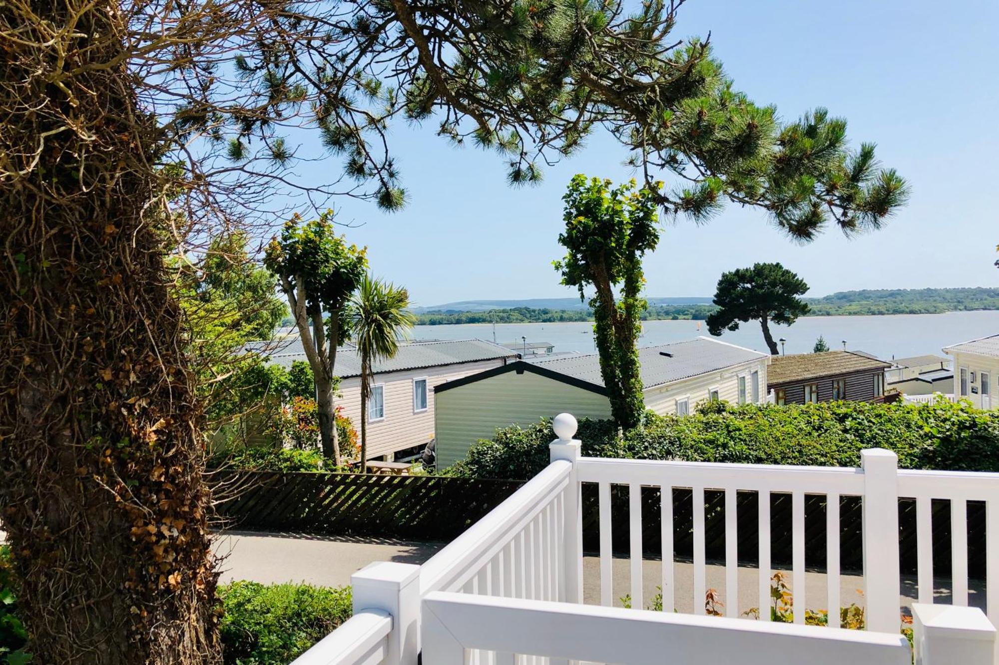 Family Seaside Retreat Private At 5-star Rockley Poole