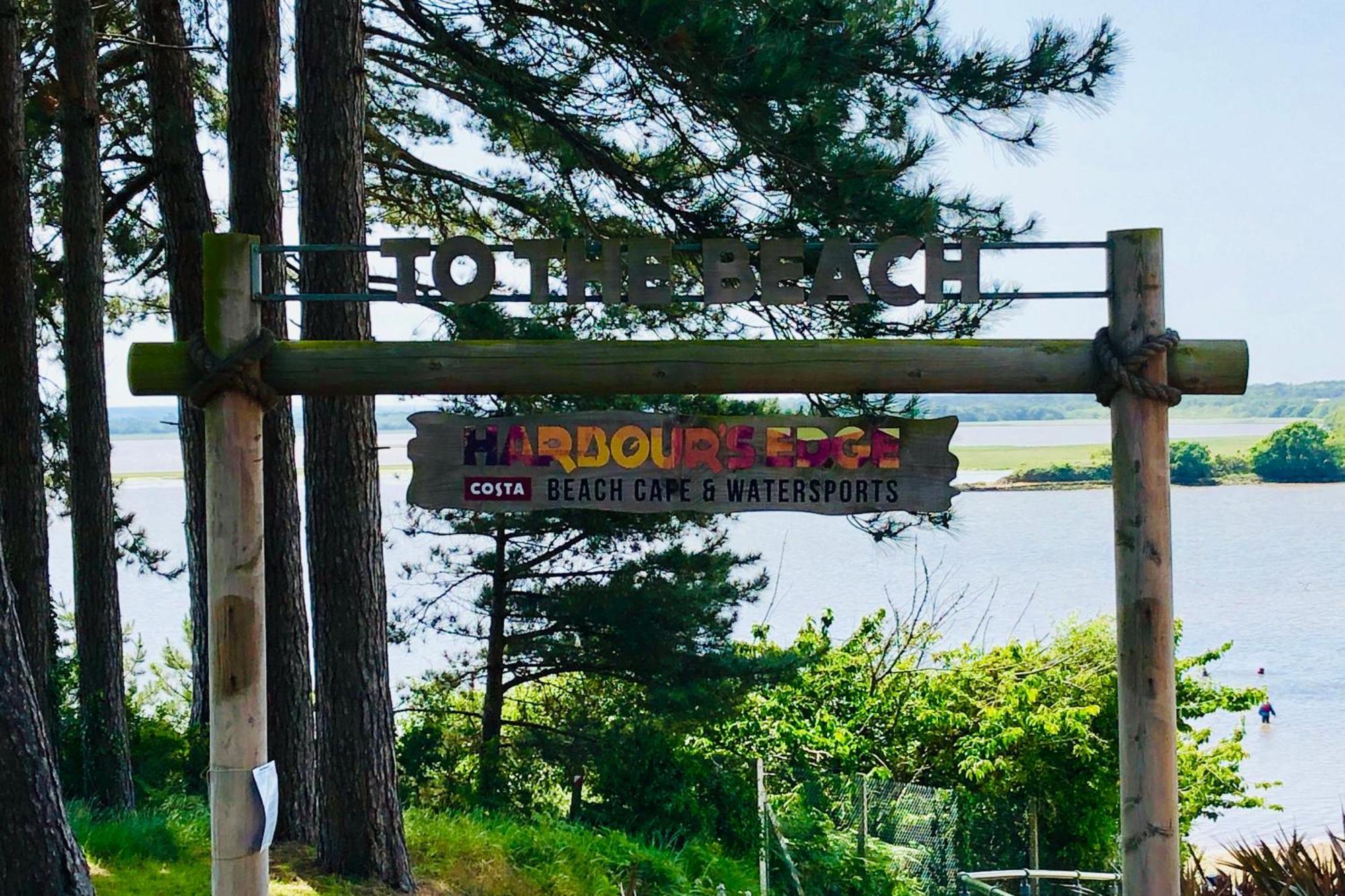 Family Seaside Retreat Private At 5-star Rockley Holiday home Poole
