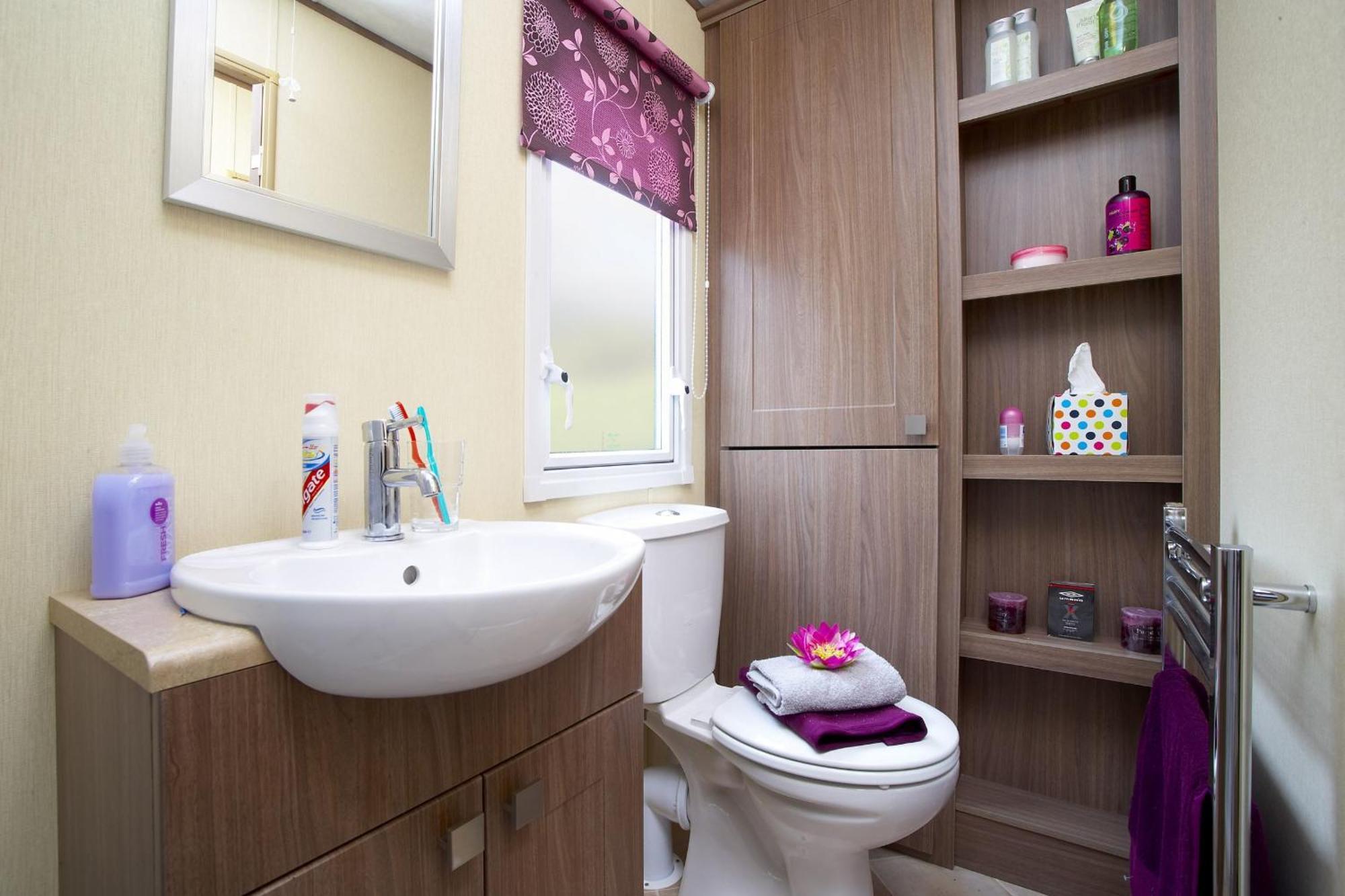 Family Seaside Retreat Private At 5-star Rockley Holiday home *