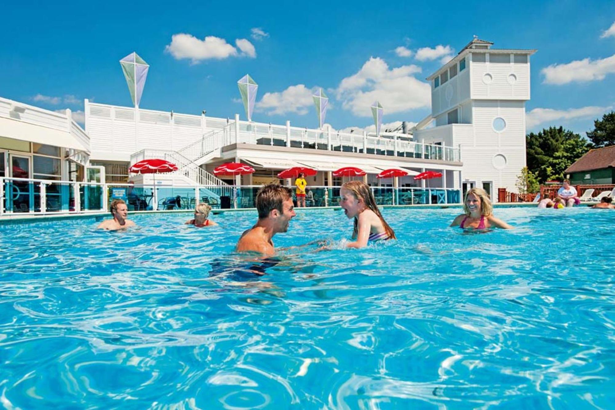 Family Seaside Retreat Private At 5-star Rockley Holiday home Poole