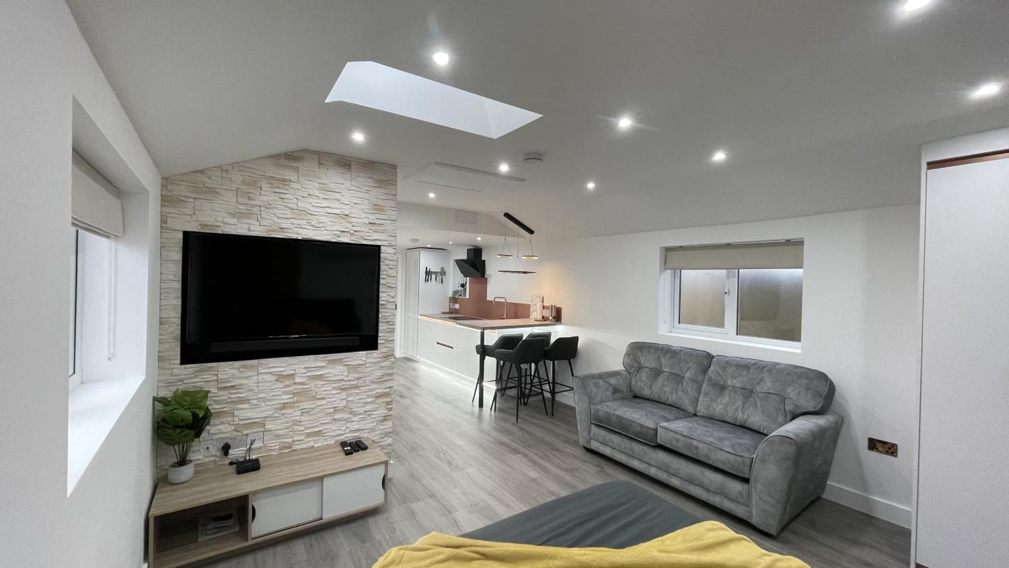 Private Luxury By The Sea, With A Personal Gym, Hot Tub, And Free Parking! Apartment Poole
