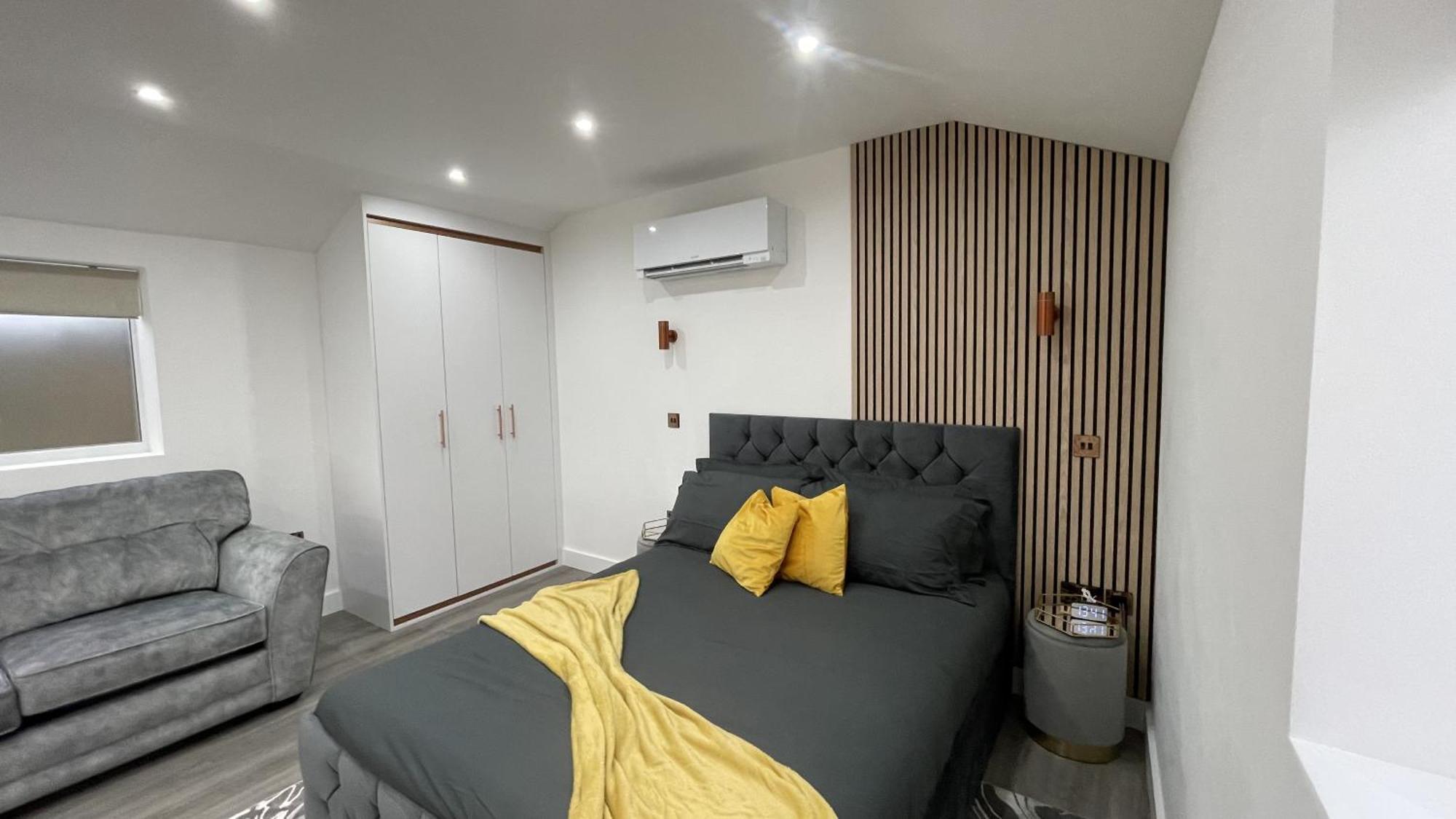 Apartment Private Luxury By The Sea, With A Personal Gym, Hot Tub, And Free Parking! *
