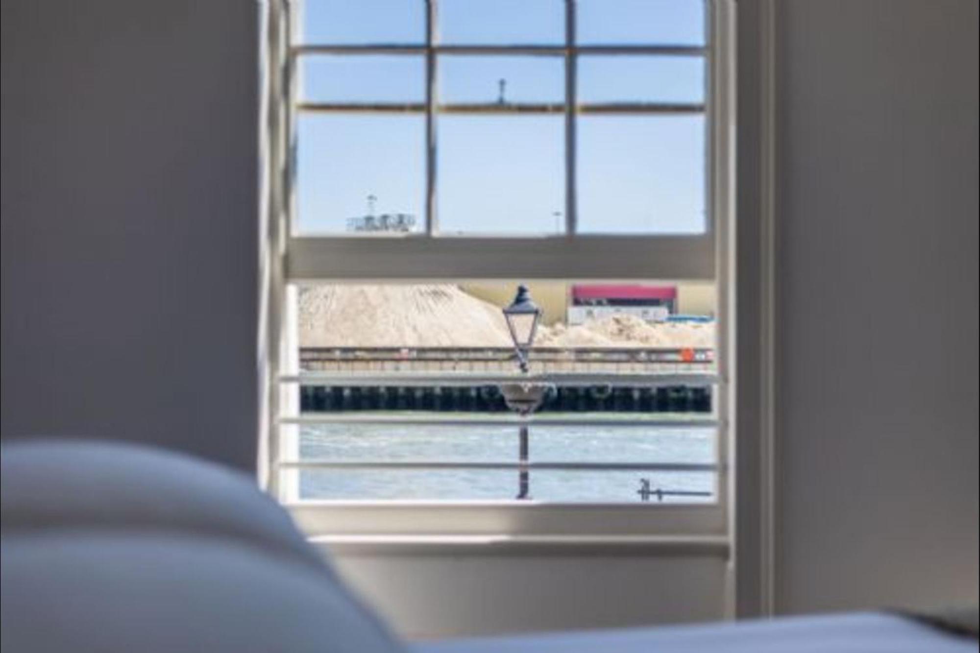 Custom House - Brownsea Chamber