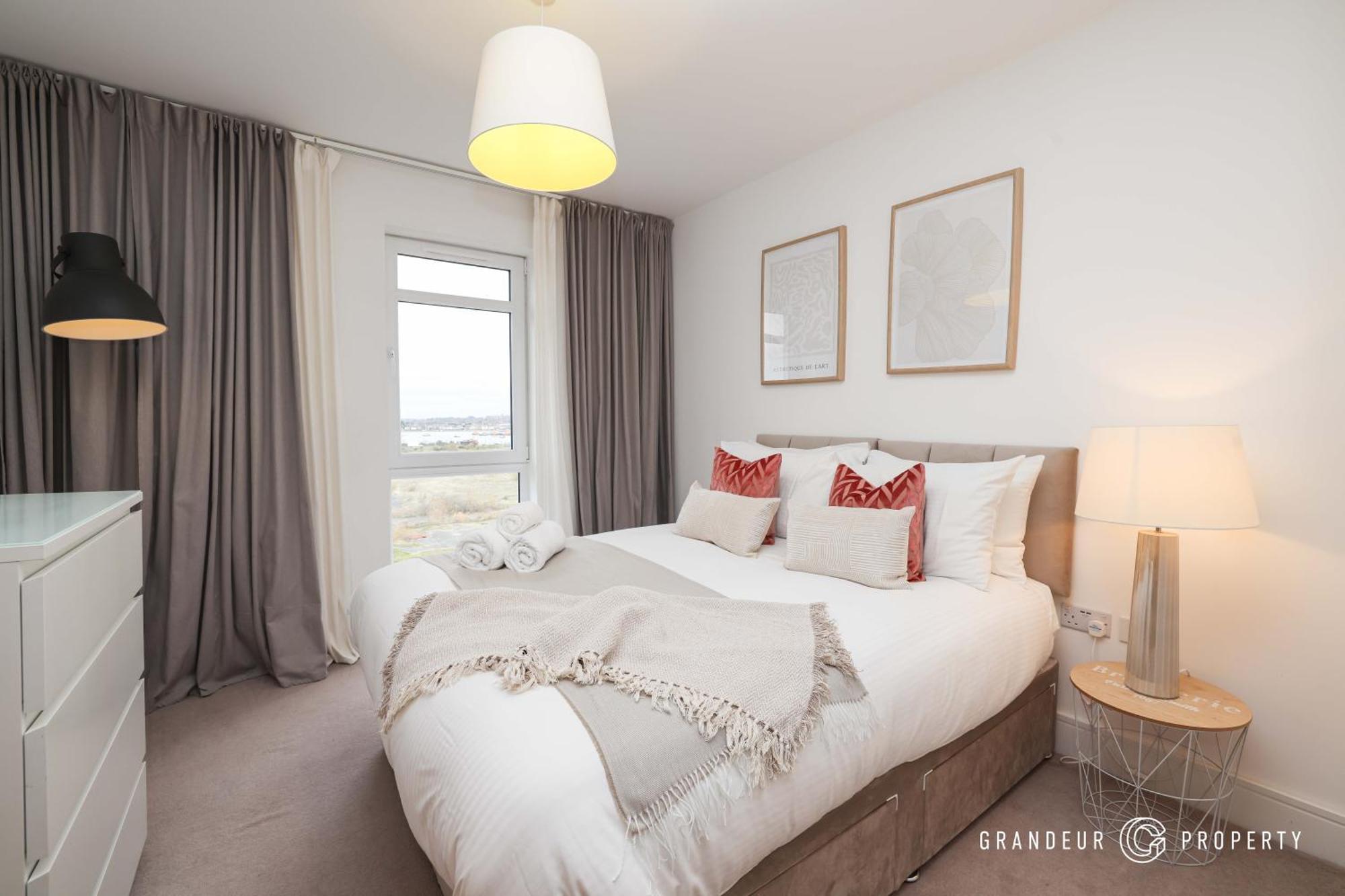 Carters Quay View By Grandeur
