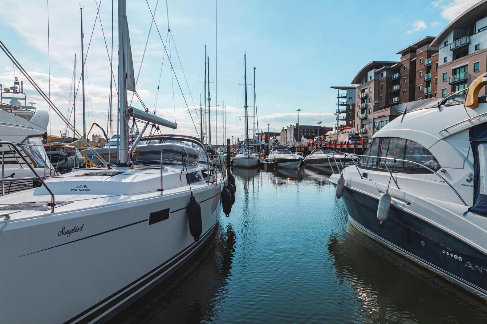 The Gables Poole, 3 Bedroom Penthouse *