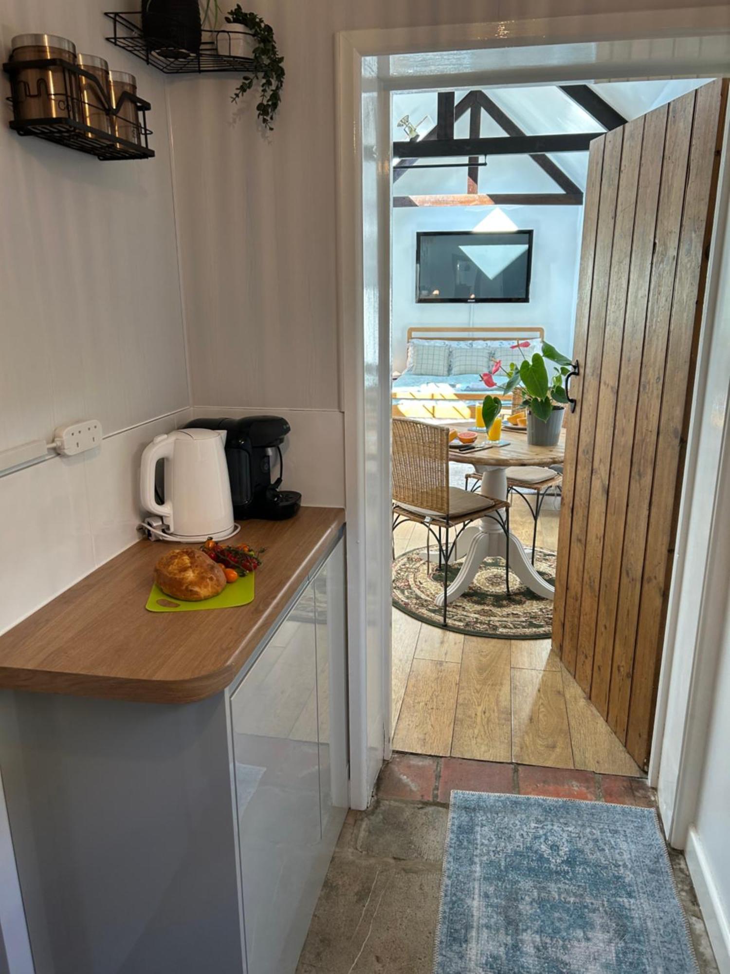 Cream Annex Guest house