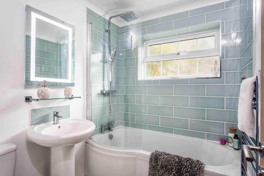 Holiday home Lilliput Hideaway 5 Mins From Sandbanks *