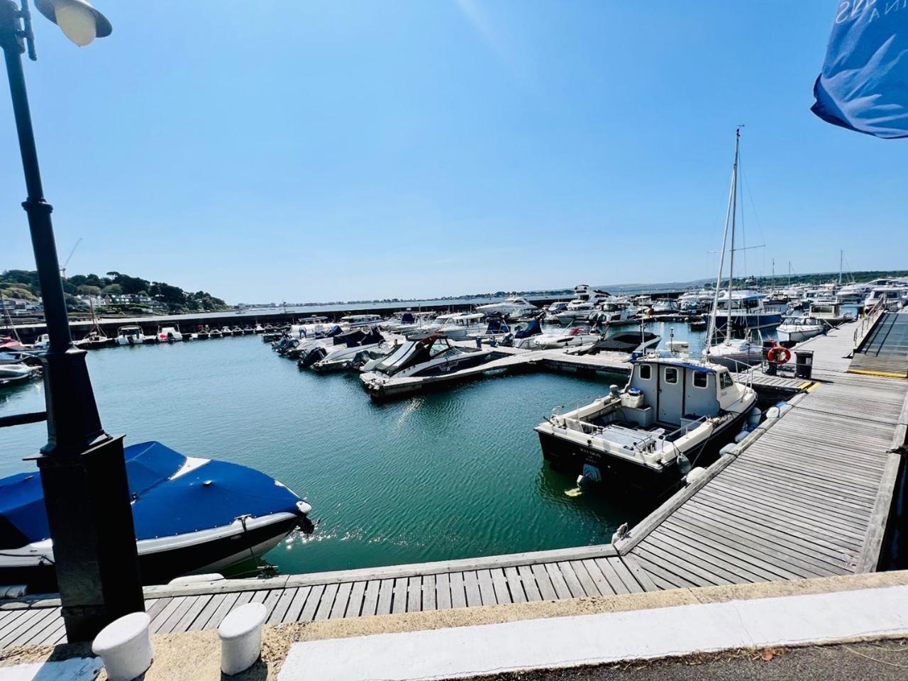 Lilliput Hideaway 5 Mins From Sandbanks Holiday home