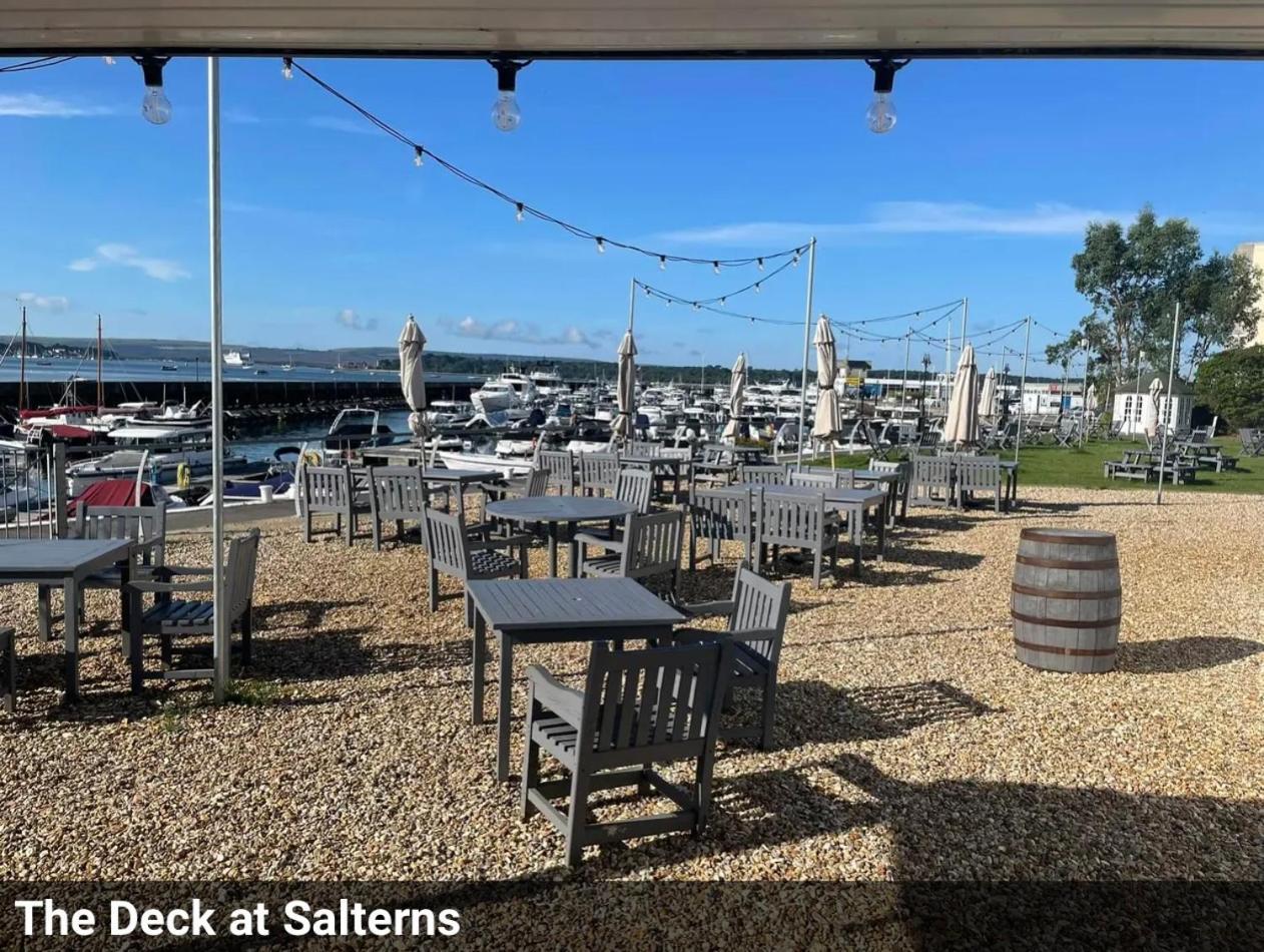 Lilliput Hideaway 5 Mins From Sandbanks Holiday home