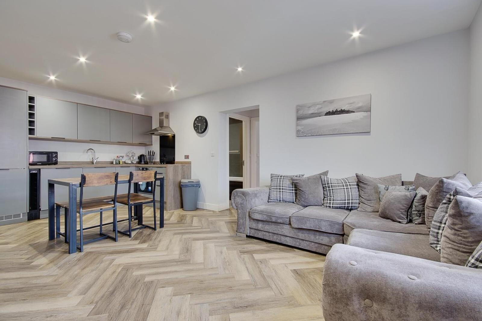 Apartment Ashley Road 2