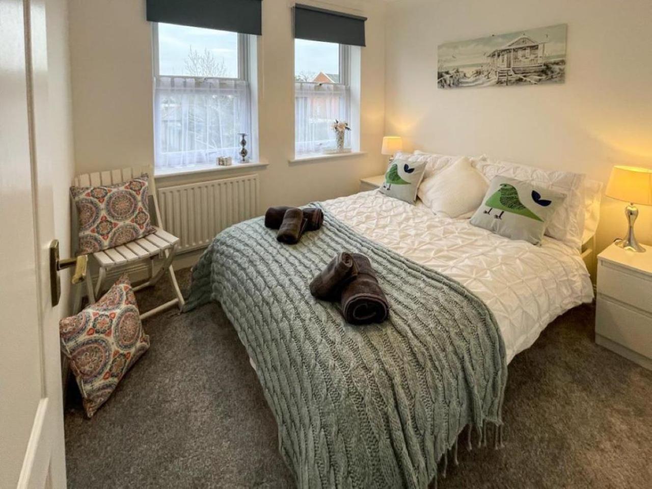 The Sashes - Stylish - Free Parking - Ultrafast Wifi - Smart Tv - Netflix - Sleeps Up To 6! Close To Town Center & Sandbanks & Bournemouth Apartamento
