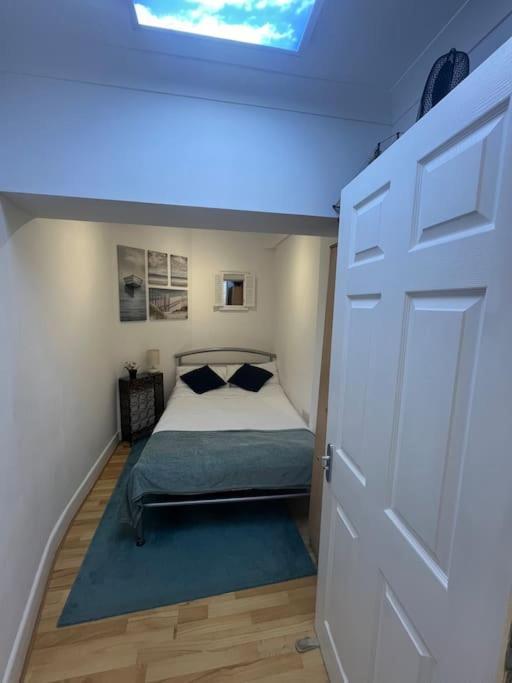 Shorebanks - Harbour View In Sandbanks. Apartment Poole