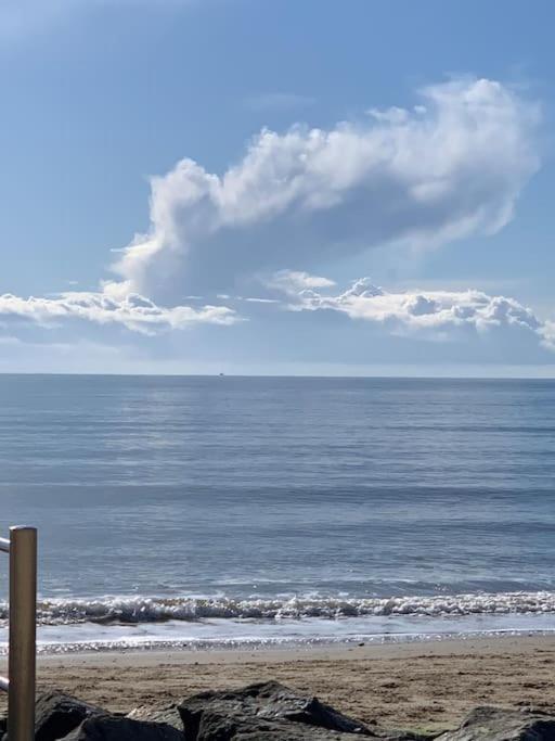 Shorebanks - Harbour View In Sandbanks. Apartment Poole