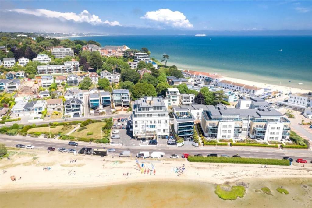 Shorebanks - Harbour View In Sandbanks. Apartment