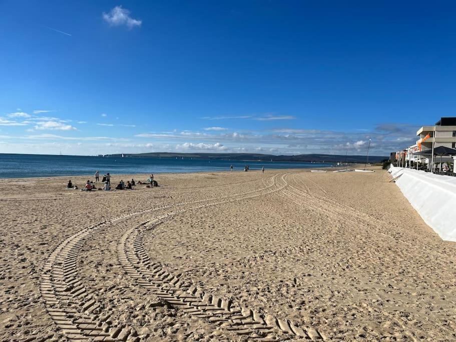 Shorebanks - Harbour View In Sandbanks. * Poole