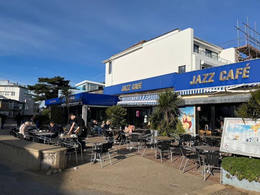 Shorebanks - Harbour View In Sandbanks. Poole