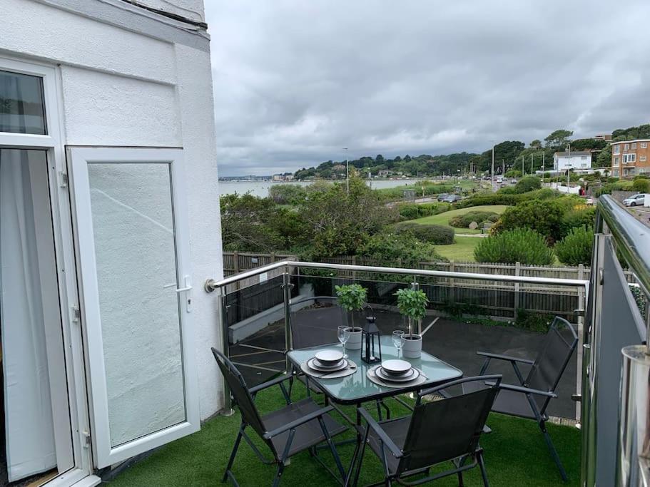 Apartment Shorebanks - Harbour View In Sandbanks.