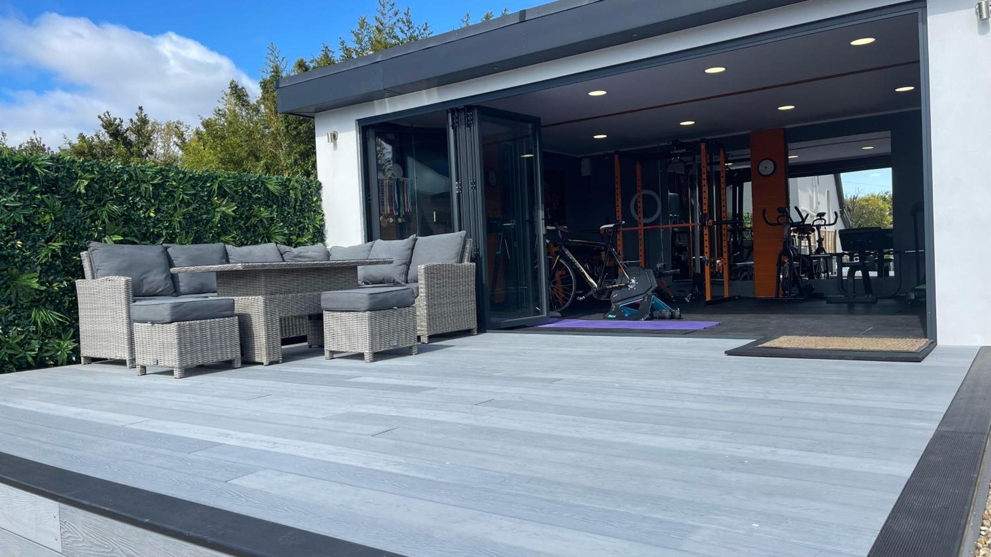 Private Luxury By The Sea, With A Personal Gym, Hot Tub, And Free Parking! Apartment Poole