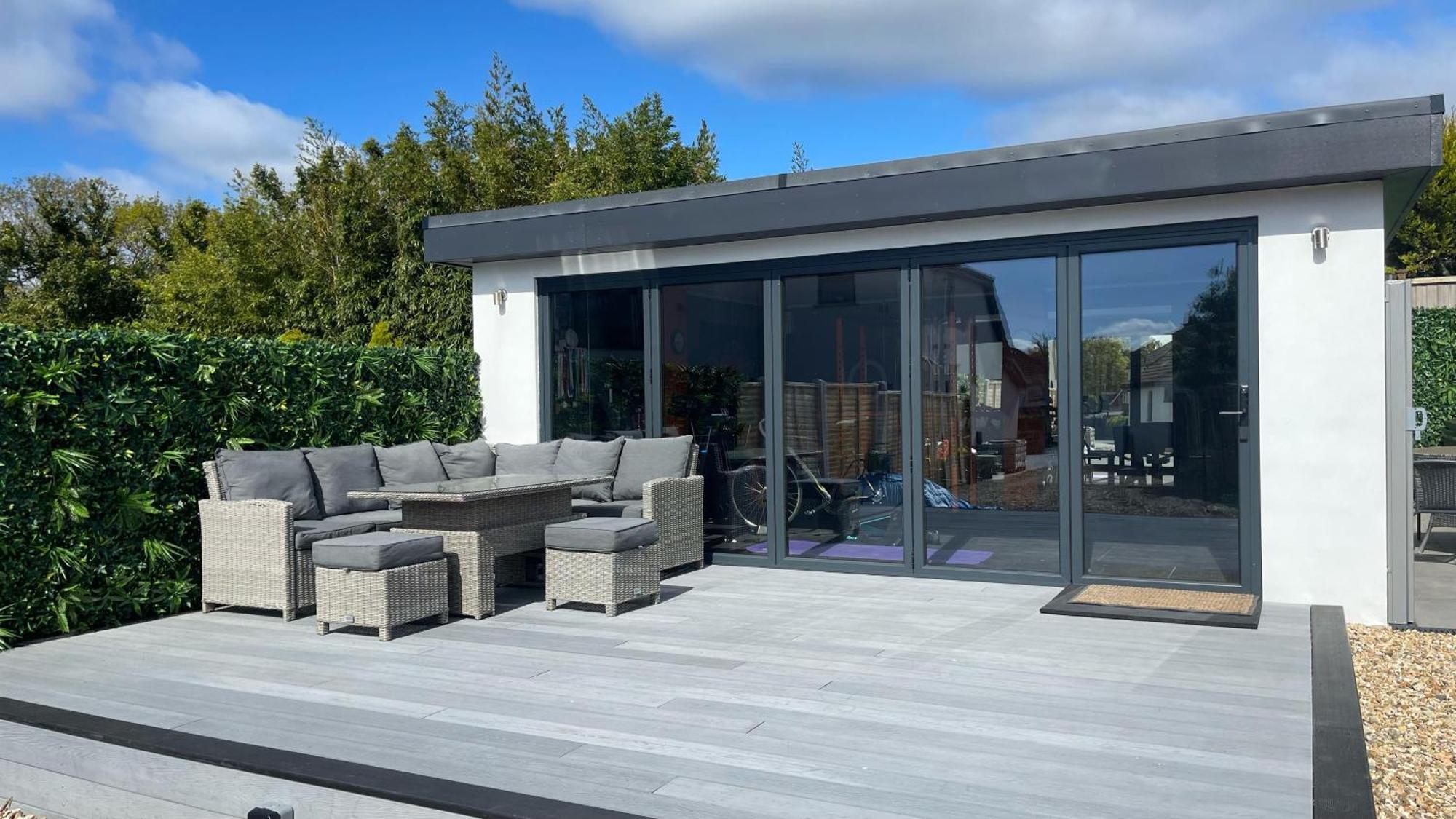 Private Luxury By The Sea, With A Personal Gym, Hot Tub, And Free Parking! * Poole