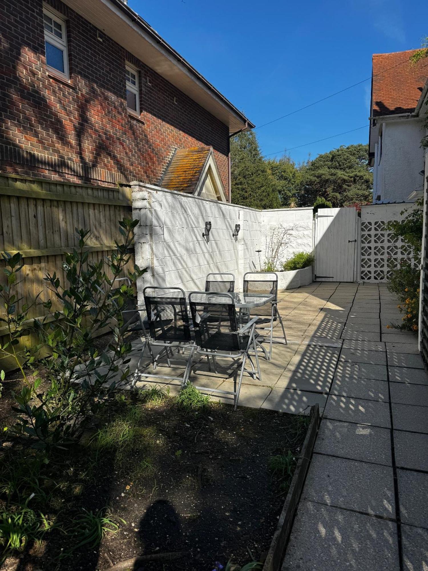 Apartment In Canford Cliffs Close To Sandbanks Beach Poole