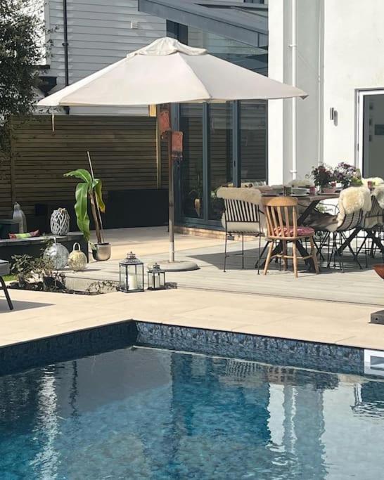 Villa Family House -swimming Pool And Amazing Garden
