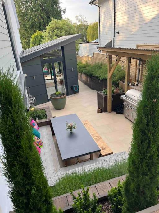 Villa Family House -swimming Pool And Amazing Garden Poole