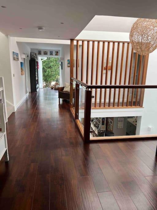 Villa Family House -swimming Pool And Amazing Garden Poole
